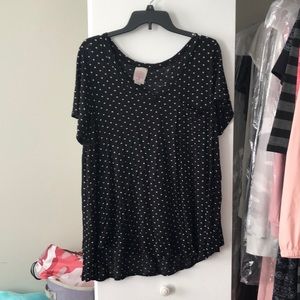 Polka dot vneck